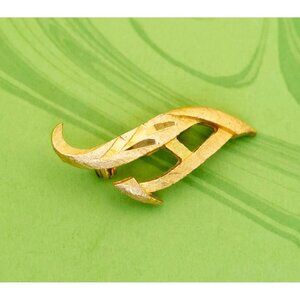 Vintage Victorian Letter A Gold Tone Brooch by Mamselle - W16